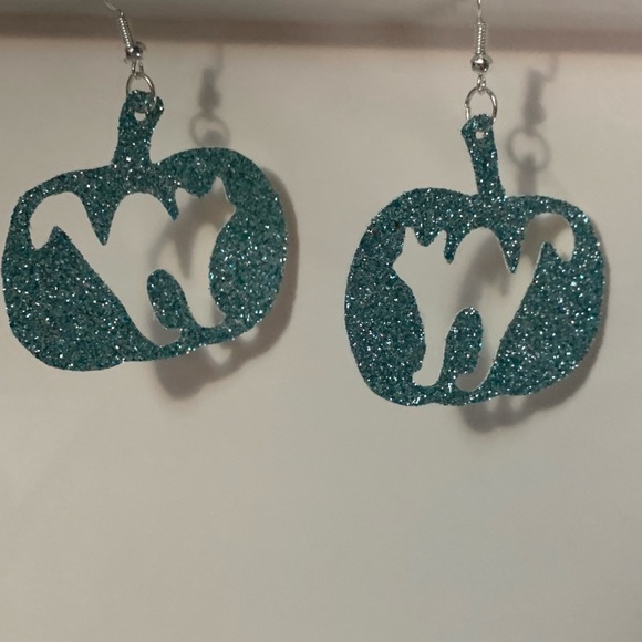 A & K Pretties Jewelry - Handcrafted faux leather pumpkin cat earrings